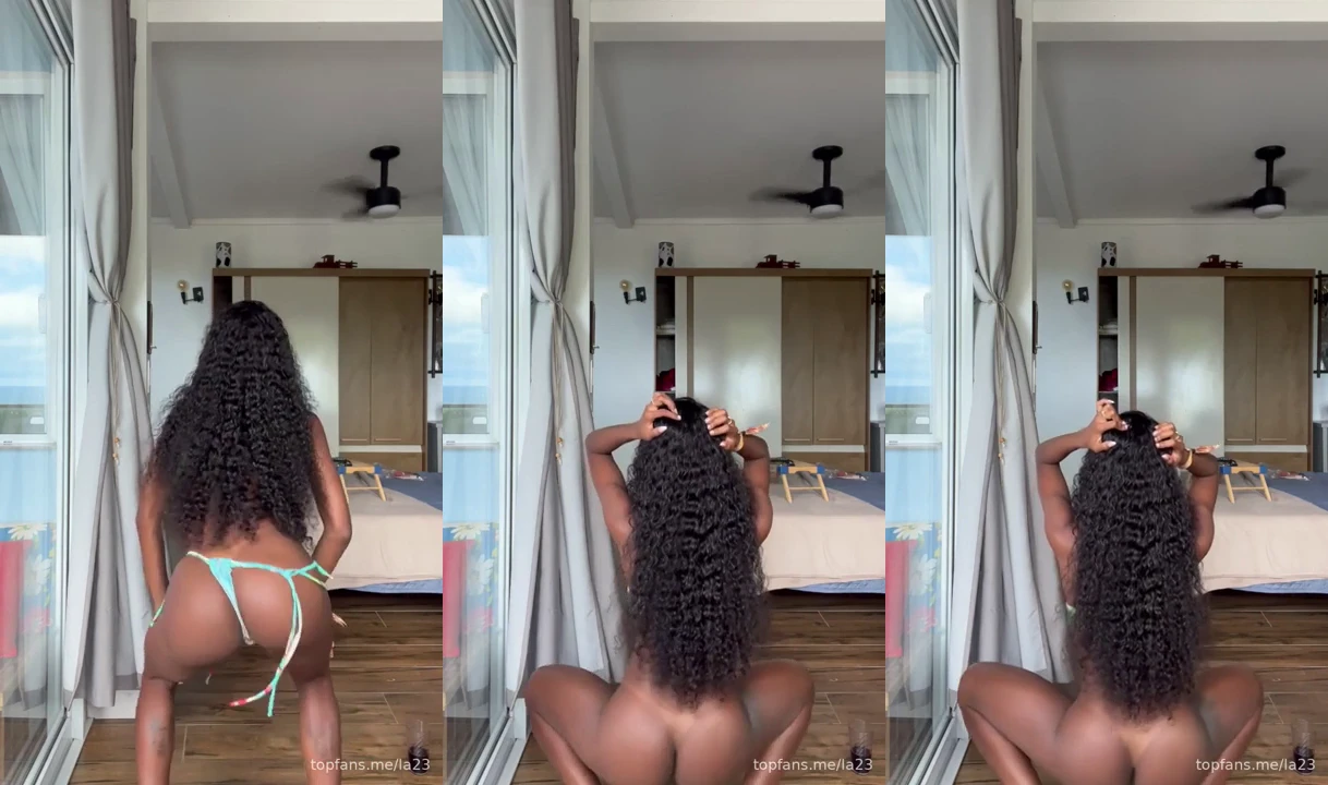 livia-santana-twerking-in-bikini